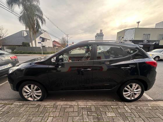 HYUNDAI IX35 2.0 MPI 4X2 16V FLEX 4P AUTOMÁTICO HYUNDAI IX35 2.0 MPI 4X2 16V FLEX 4P AUTOMÁTICO